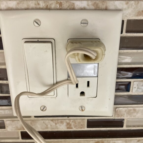 Vintage Cat Kitten in Shoe Light Up Figurine Hand Crafted Ceramic 7" Gray 1975 - Picture 11 of 14